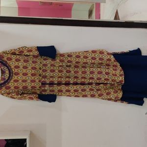 Gown M